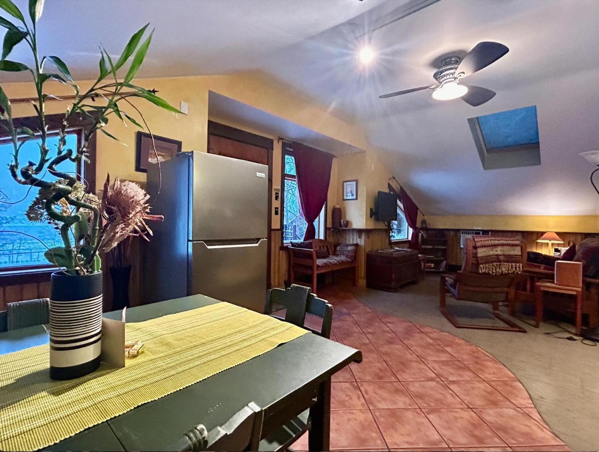Mistisos Place Vacation Rentals Nelson Exteriör bild