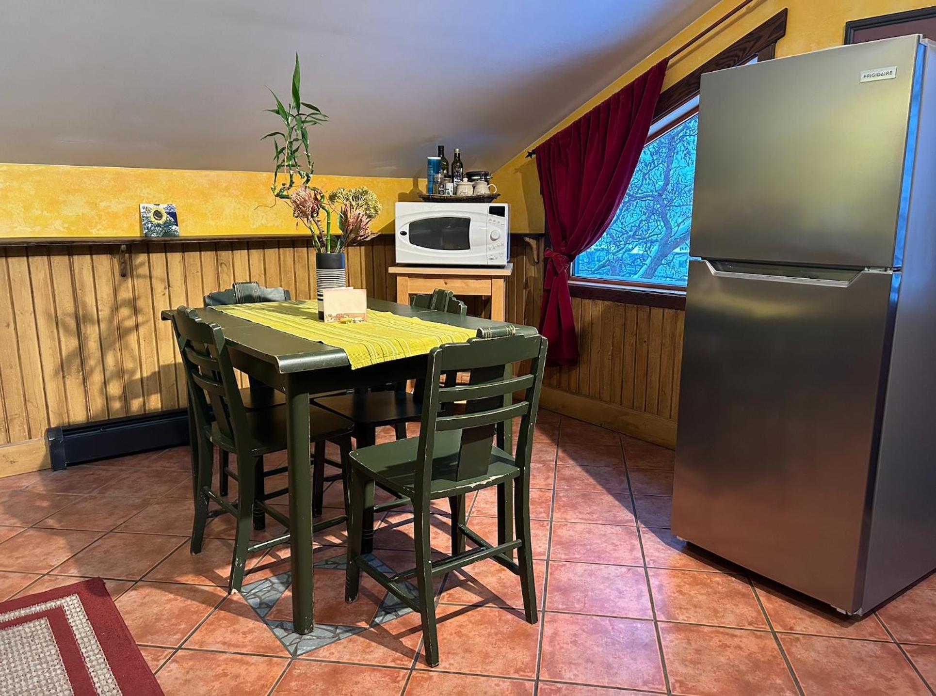 Mistisos Place Vacation Rentals Nelson Exteriör bild